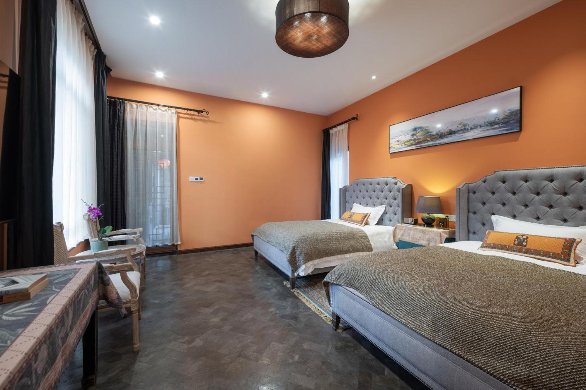 Hotel Cote Cour Deductive Beijing - Quadrangle Close To Tiananmen Square & Forbidden City & Nanluoguxiang, Walk To Wangfujing, English Speaking, Free Wifi, Free Laundry, Free Wonton & Noodles With Tour Ticket Service, Free Selfies With Ancient Costum Экстерьер фото