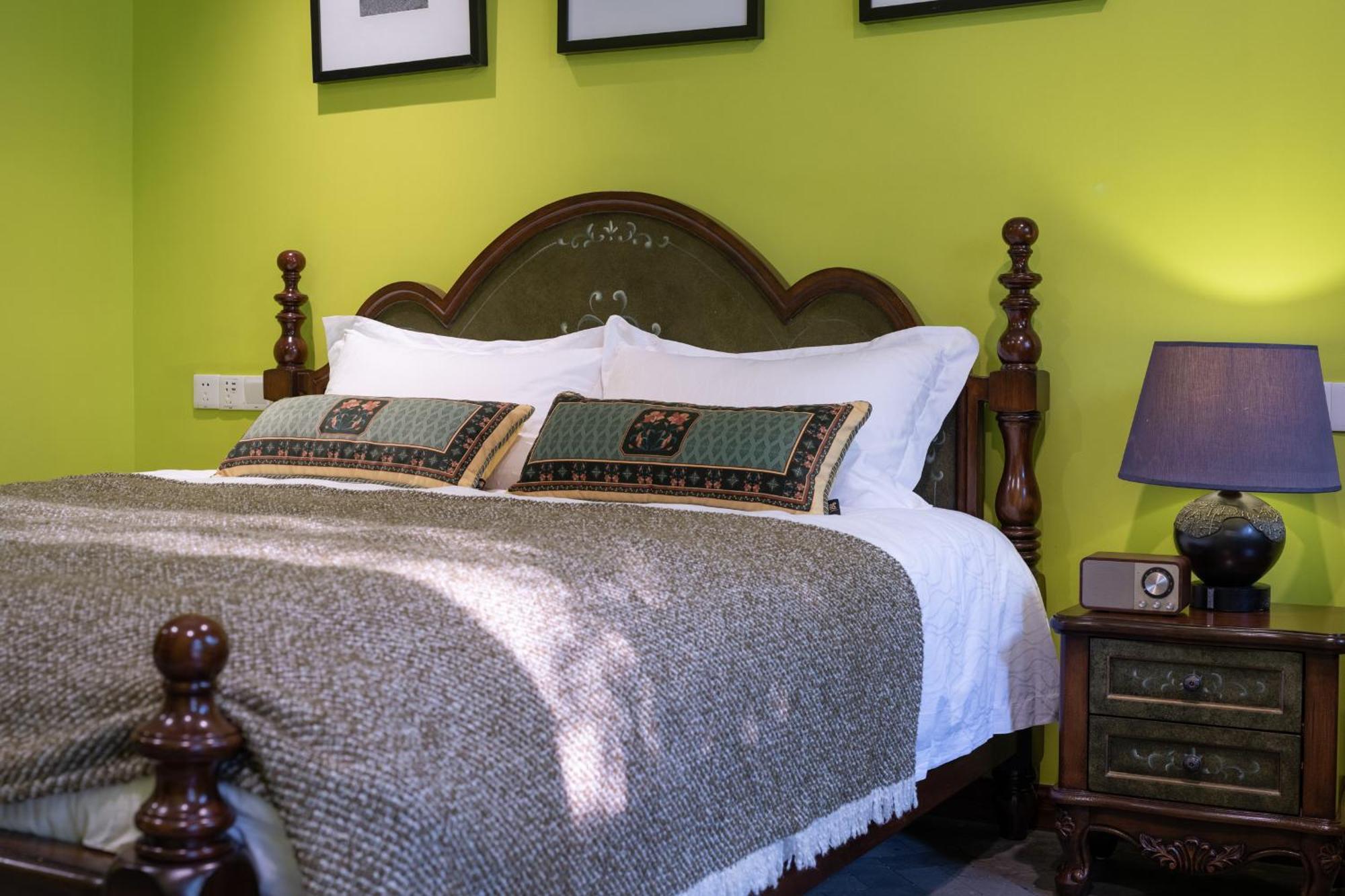 Hotel Cote Cour Deductive Beijing - Quadrangle Close To Tiananmen Square & Forbidden City & Nanluoguxiang, Walk To Wangfujing, English Speaking, Free Wifi, Free Laundry, Free Wonton & Noodles With Tour Ticket Service, Free Selfies With Ancient Costum Экстерьер фото